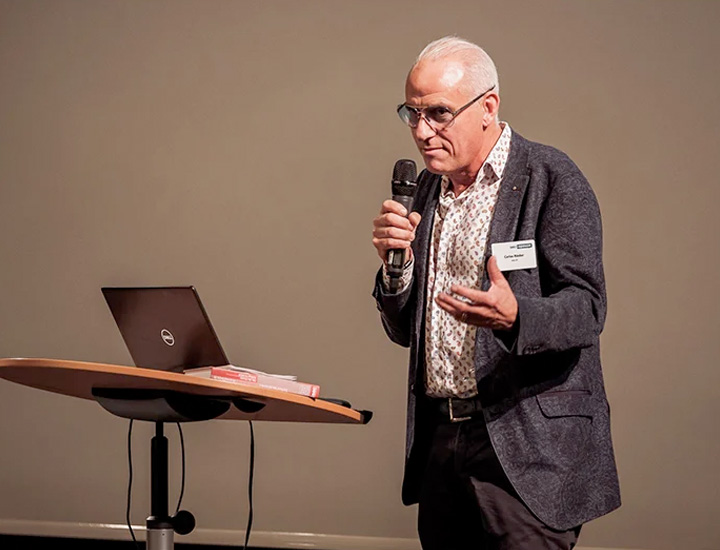 Carlos Rieder am sprechen